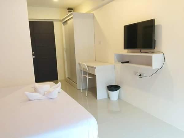 Sixty Star Love Place Hotel Bangkok Exteriör bild