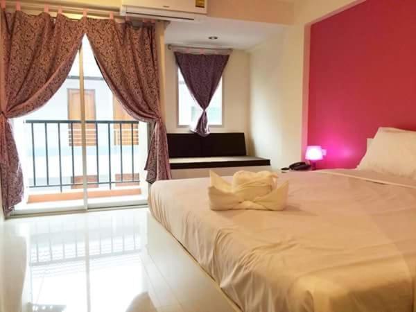 Sixty Star Love Place Hotel Bangkok Exteriör bild