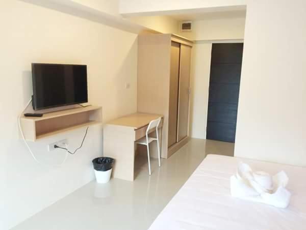Sixty Star Love Place Hotel Bangkok Exteriör bild
