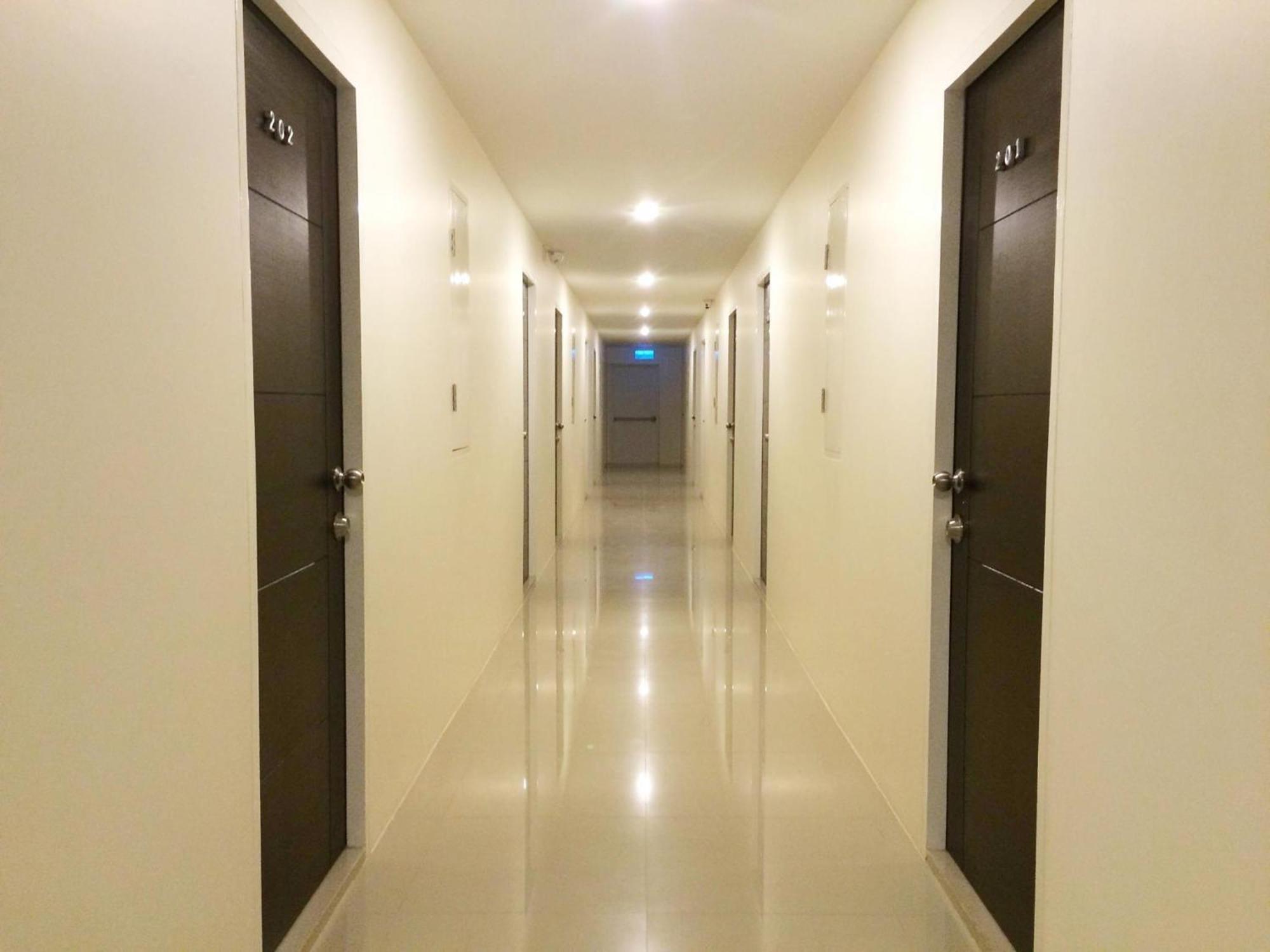Sixty Star Love Place Hotel Bangkok Exteriör bild